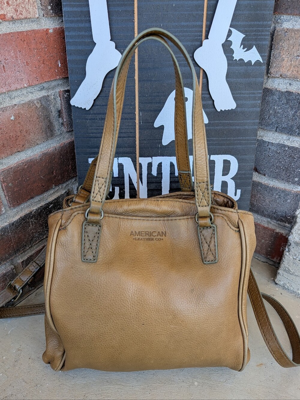 🍂GUC American Leather Company Lennox Three Way Entry Crossbody Bag, Unique